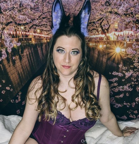 Lady Kitsune exclusive pornstar picture