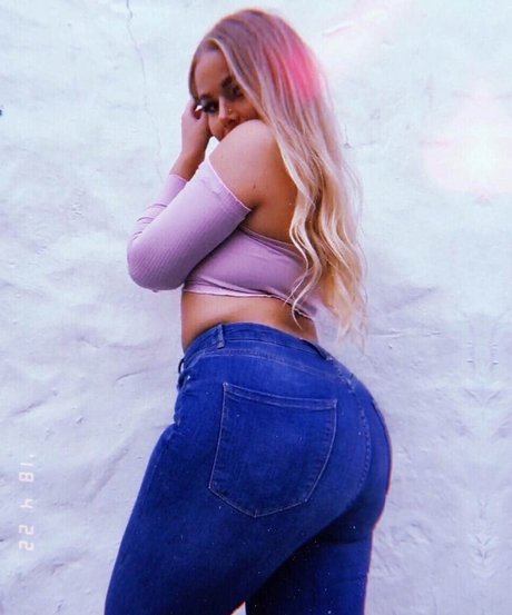 Emmahaggstrom art actress photos