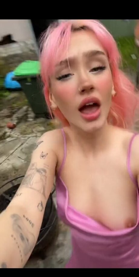 PeachPRC pornstar nude picture