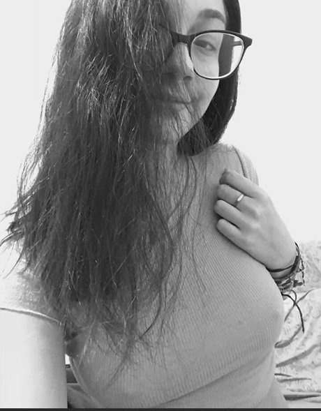 Montselopezz sex star photo