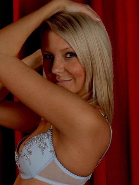 Carina Schwarz star hot galleries