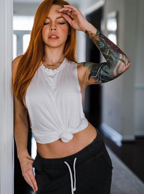 Ashleynmaynard hot model picture