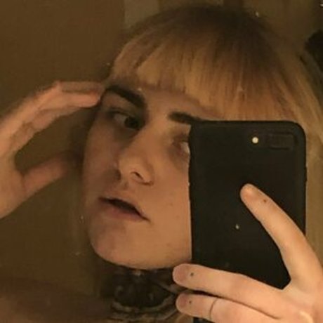 Lindolinaaa adult star picture