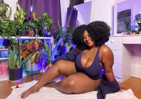 Xmiramira pornstar beautiful photo