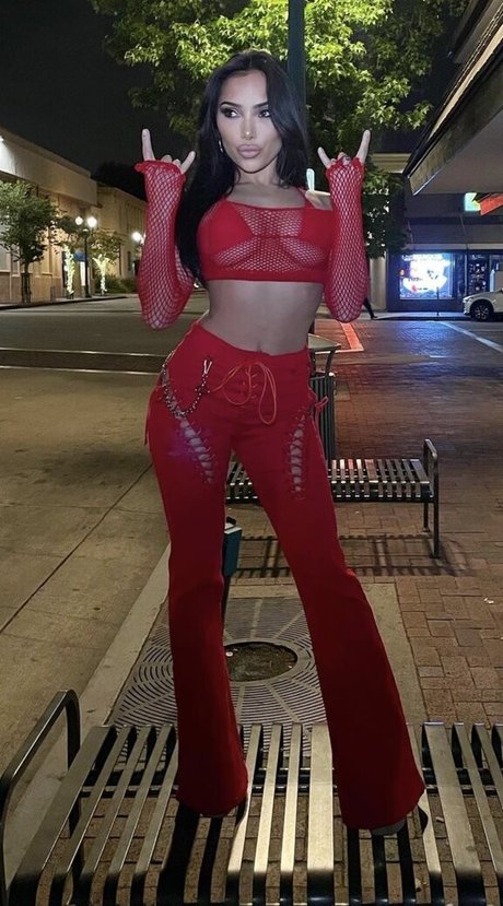 Racquel Symons star art galleries