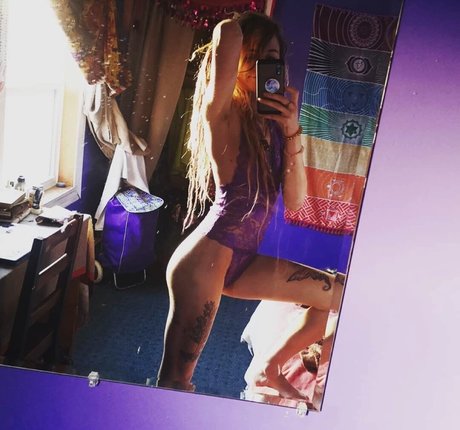 Bambiicandy sexy actress photos