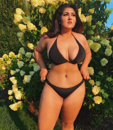 Prettydesibabixo high quality model img