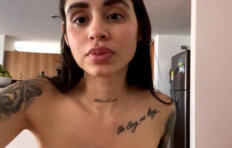 Lara Henao perfect actress pics