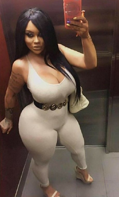 Boootystar model pretty picture