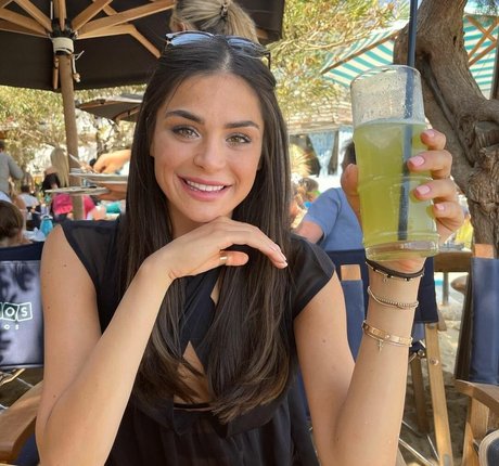 Sandra Dziwiszek nice actress images