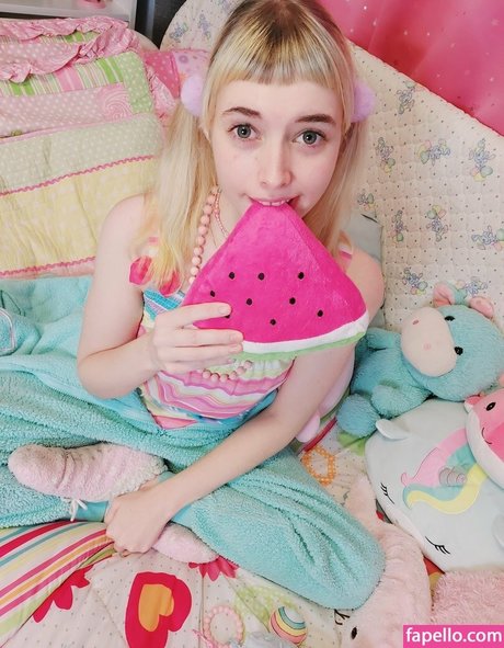 Princess Sarinna hd model photo