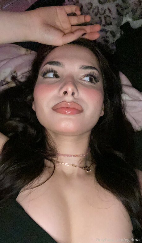 egirlmac star hot img