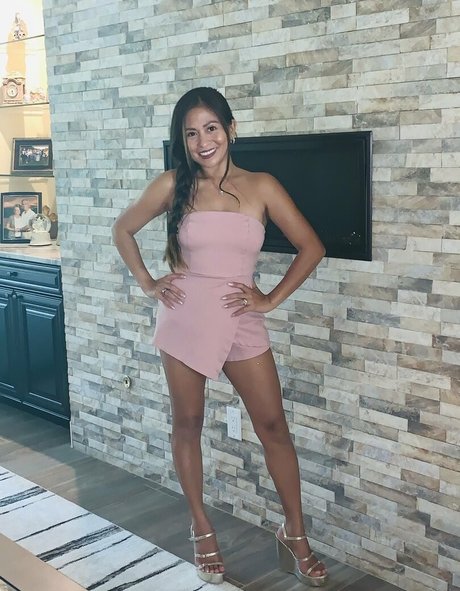 Tinkerbellish naked pornstar photos