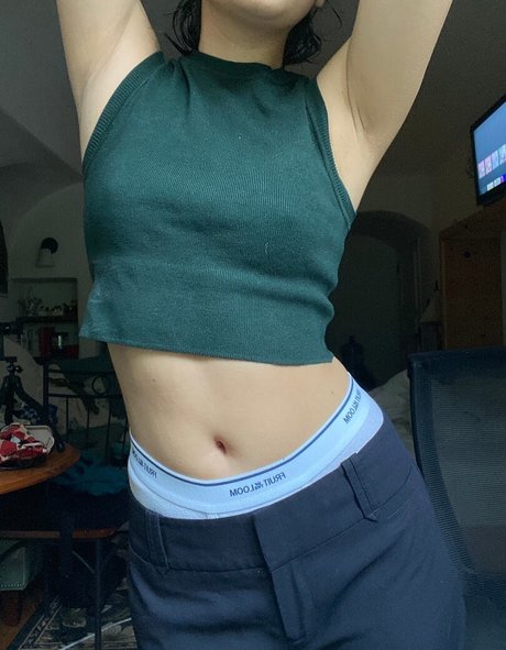 iamjessvaladez beautiful model picture