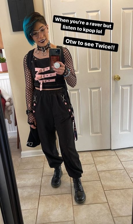 Namii cos erotic actress img