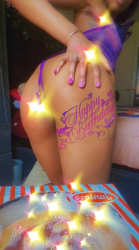 Hunnie D Bunnie porn model pictures