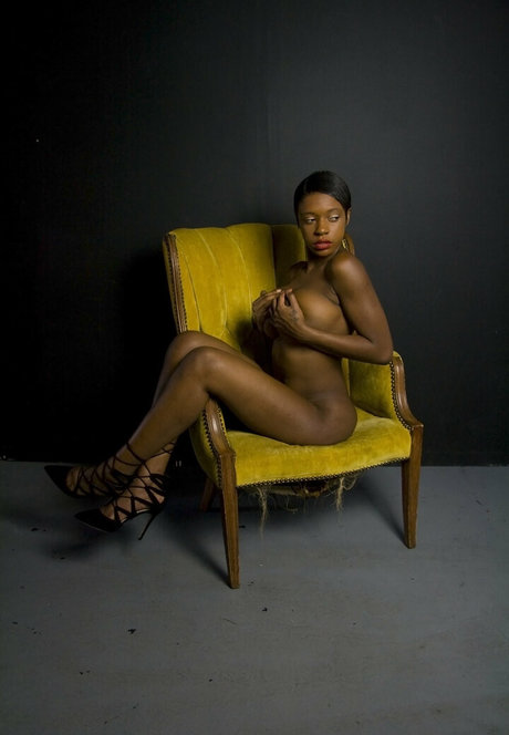 Kelia Gipson naked star photo