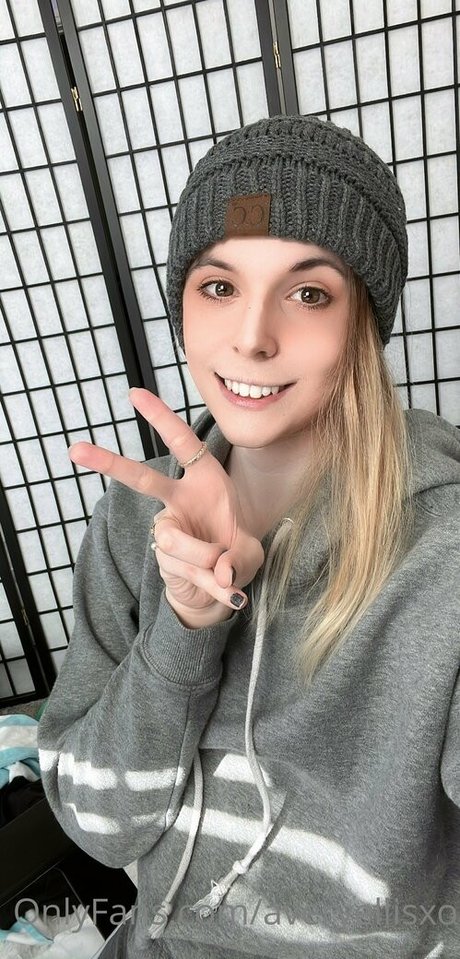 Avery Ellis free star image