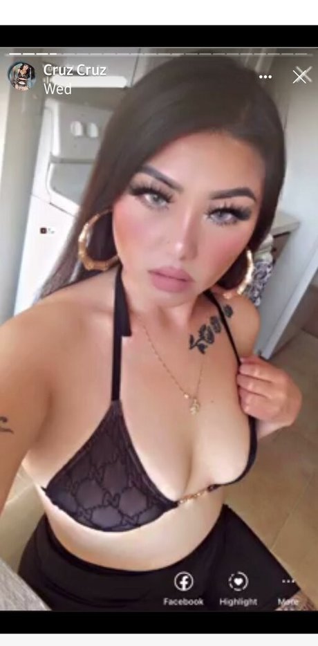 Cruz Cruz pornstar pretty picture