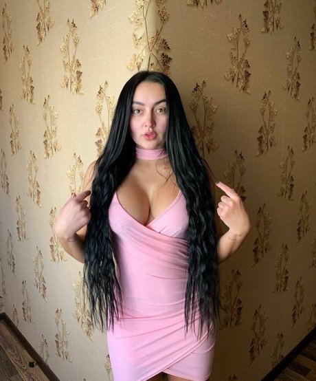 IconicDovile Virgin sex model picture