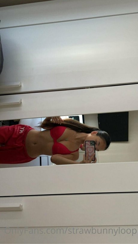 Lily Luen star pretty photos