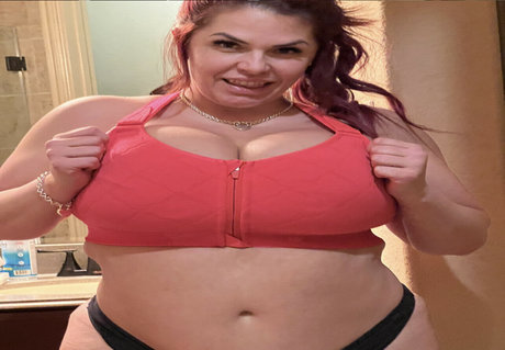 JessicaJax nice actress picture