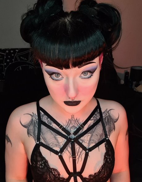 mybeautifulnightmare star erotic photo