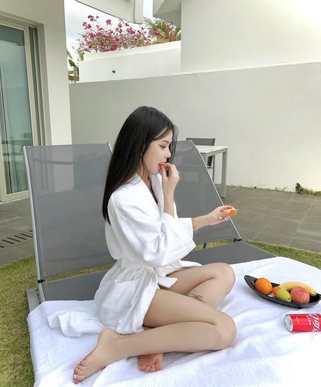 xyyoff model pretty gallery