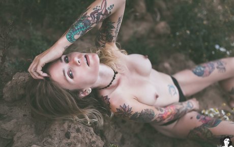 Yayavader model nice images