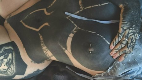 DarkAlien star erotic galleries