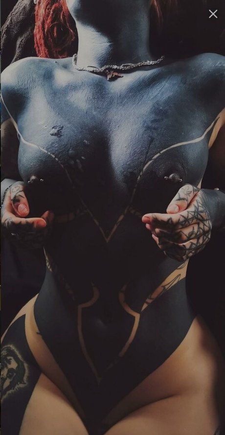 DarkAlien pornstar hot pictures