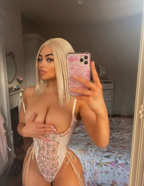 Kate Isobel star nudes img