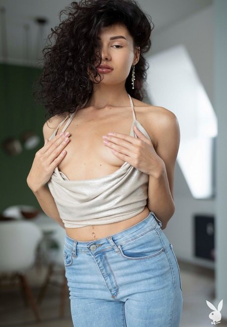 Layla Balan pornstar nude pics