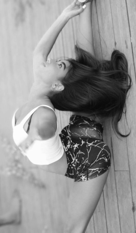 Lia Barlev perfect model photo