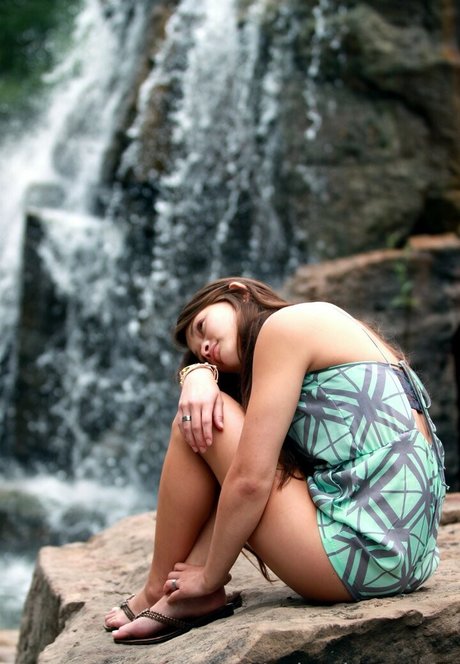 aylaadventures top model pic