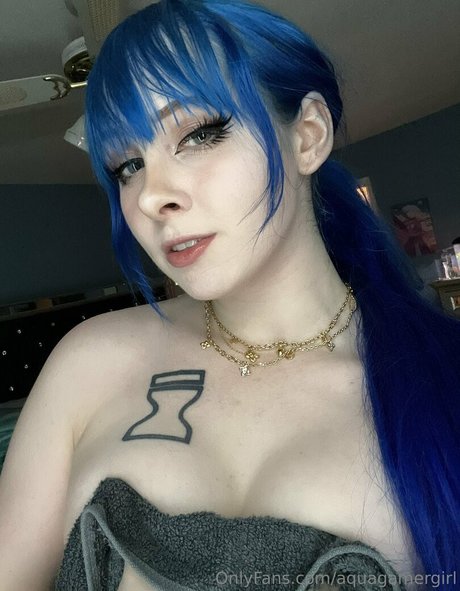 aquagamergirl nice model image