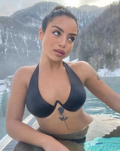 Jaele Corsi star pornographic photos