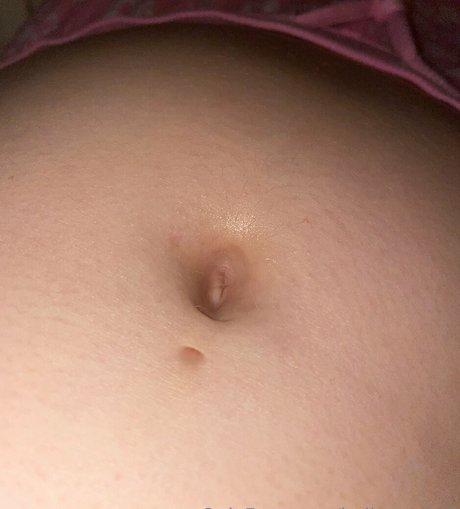 bellymodel2 star erotic images