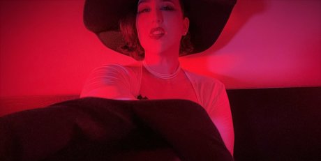 kitty leroux00 star erotic photo