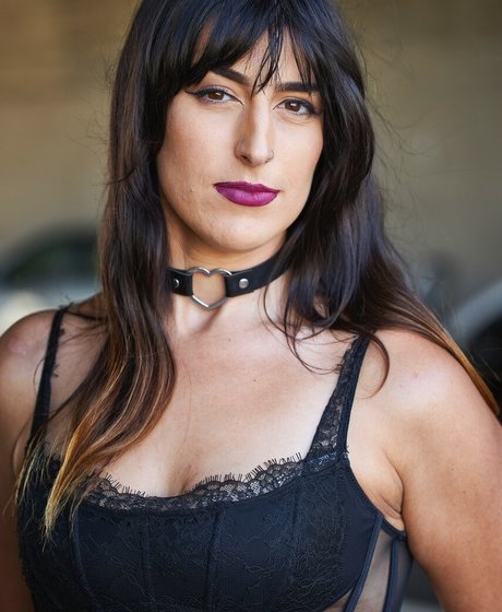 AutisticBimbo star sexy image