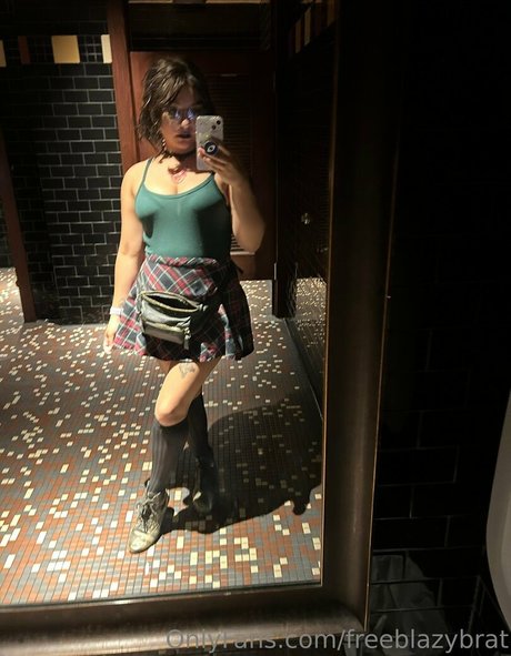 freeblazybrat best model pic