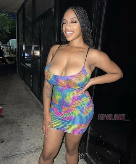 Myah Jane sexy star galleries