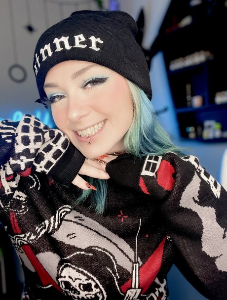 Claire Lavey model erotic photos