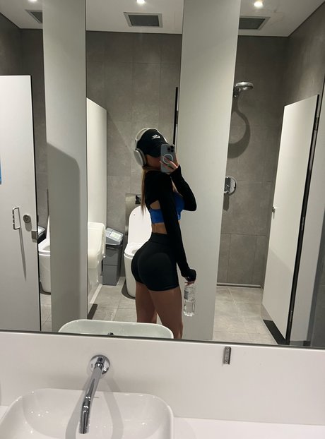 Alliyah high quality model img