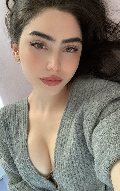 Mersweb porn model pics