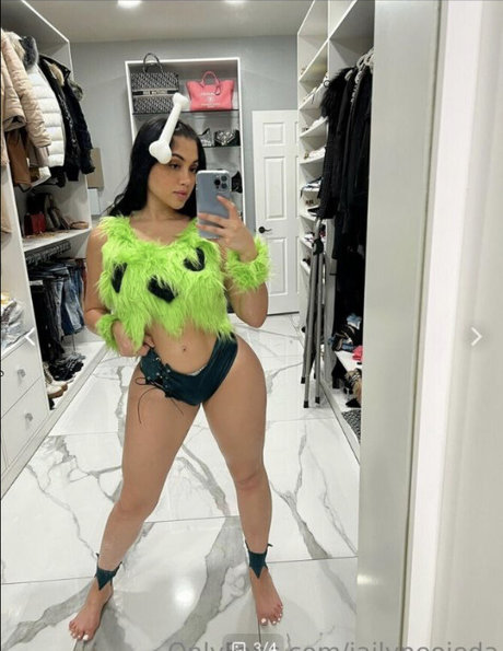 Jailyne Ojeda star erotic images