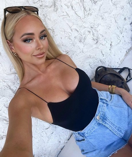 asian yoga onlyfans beautiful nude photo