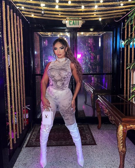 Camila Bernal pornographic model img