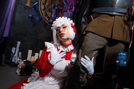 Natasha Roik pretty actress images