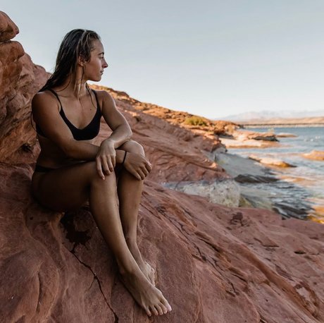 Demi Bagby erotic pornstar photos